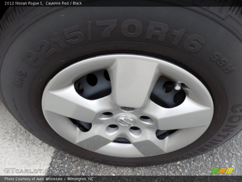 Cayenne Red / Black 2013 Nissan Rogue S