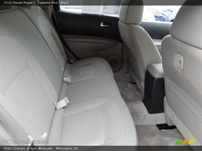 Cayenne Red / Black 2013 Nissan Rogue S