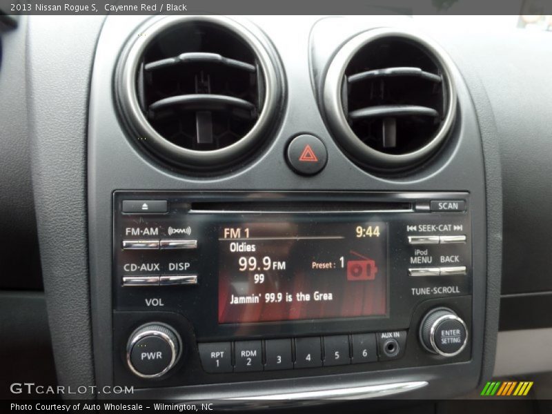 Cayenne Red / Black 2013 Nissan Rogue S