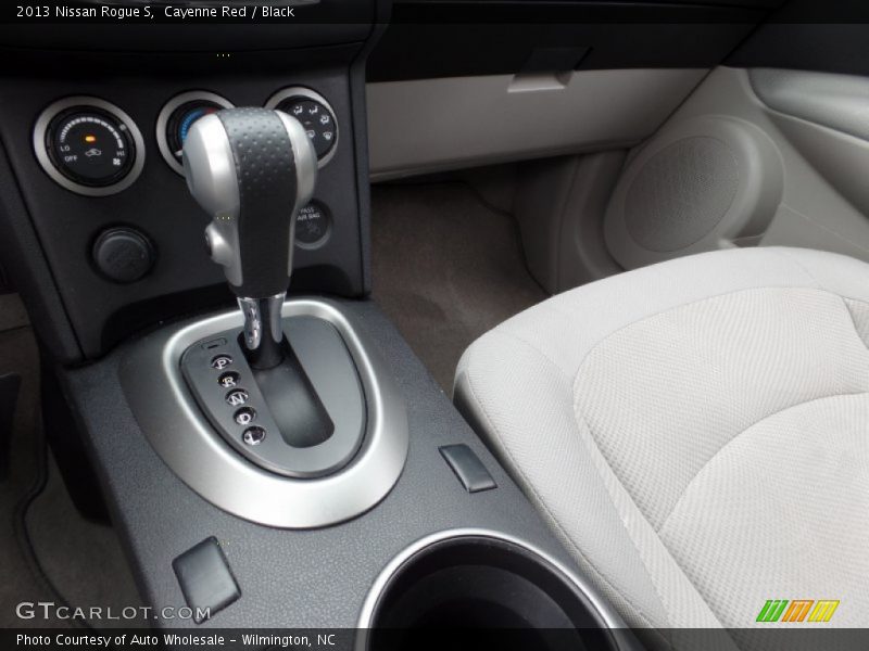 Cayenne Red / Black 2013 Nissan Rogue S
