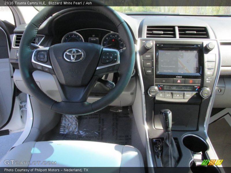 Blizzard White Pearl / Ash 2016 Toyota Camry XLE