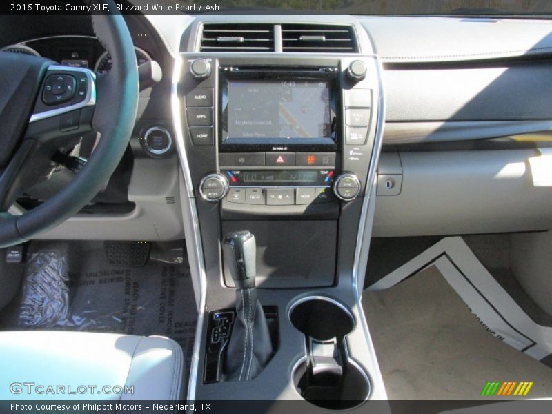 Blizzard White Pearl / Ash 2016 Toyota Camry XLE