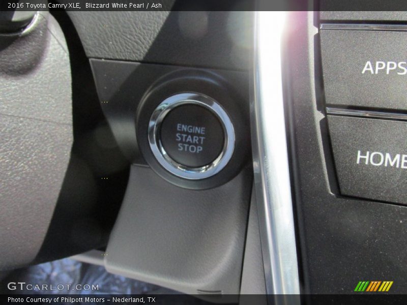 Blizzard White Pearl / Ash 2016 Toyota Camry XLE