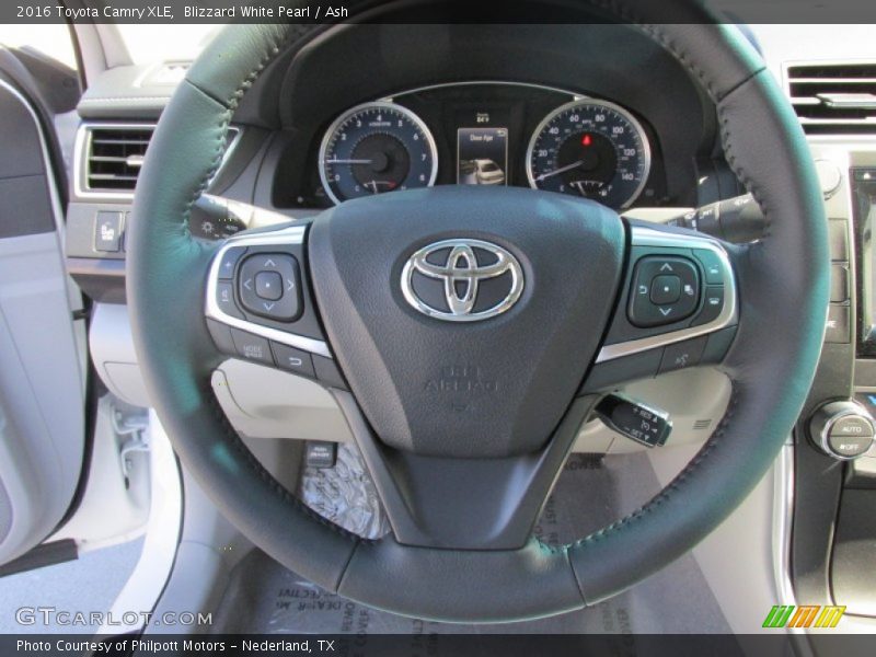 Blizzard White Pearl / Ash 2016 Toyota Camry XLE