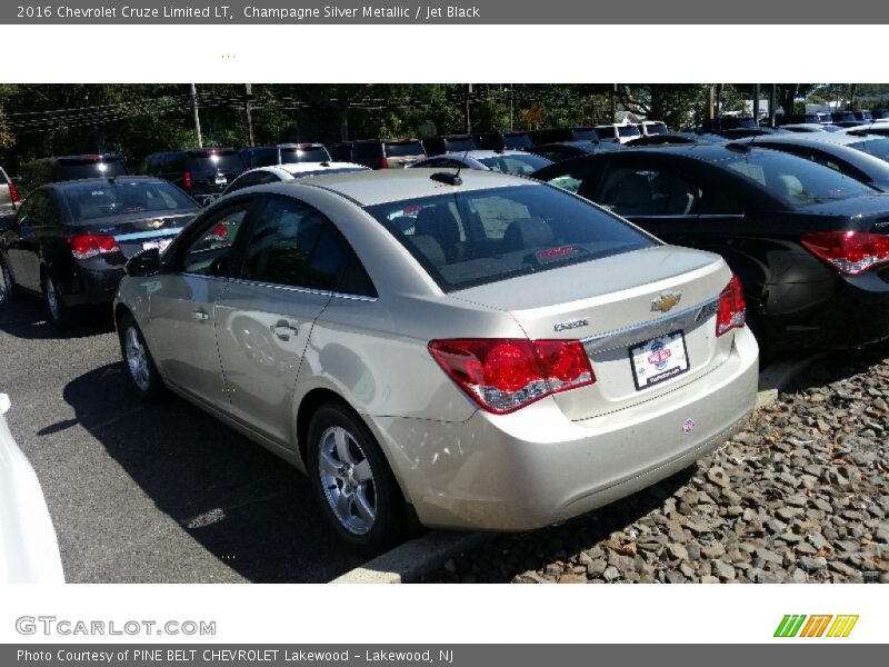Champagne Silver Metallic / Jet Black 2016 Chevrolet Cruze Limited LT