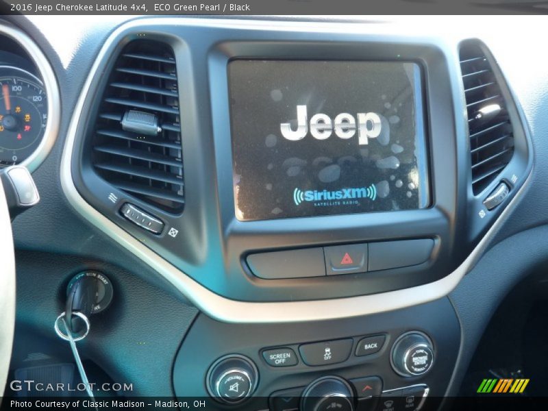 ECO Green Pearl / Black 2016 Jeep Cherokee Latitude 4x4