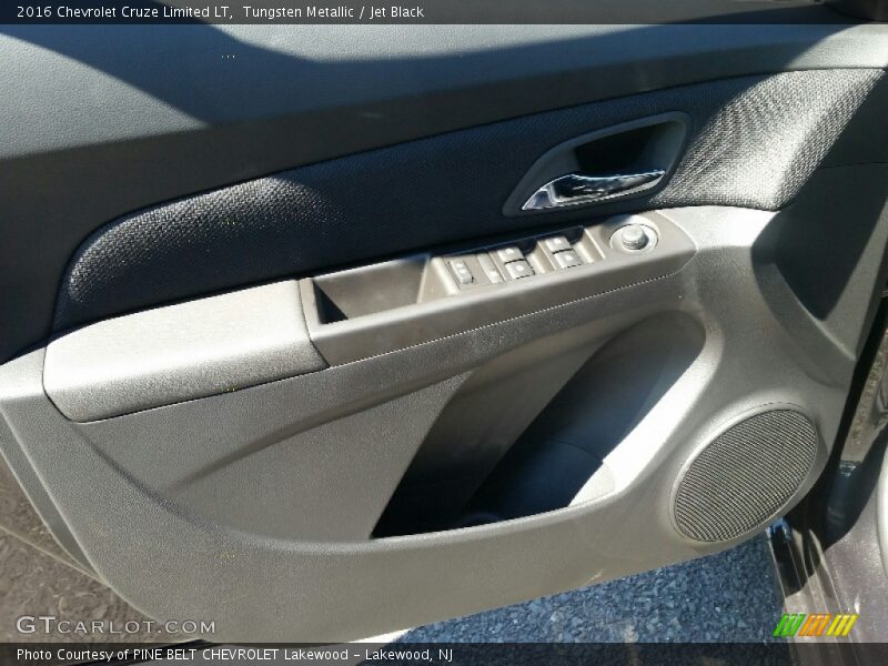Tungsten Metallic / Jet Black 2016 Chevrolet Cruze Limited LT