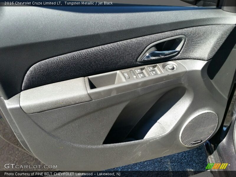 Tungsten Metallic / Jet Black 2016 Chevrolet Cruze Limited LT