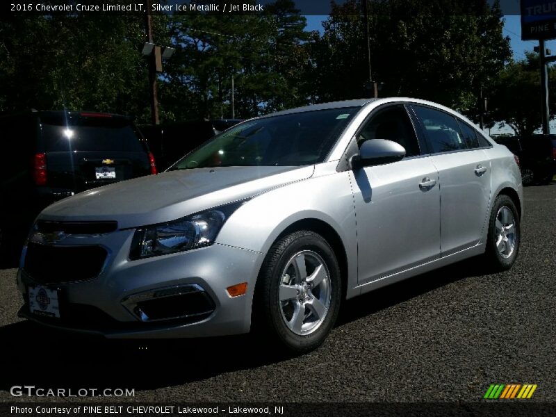 Silver Ice Metallic / Jet Black 2016 Chevrolet Cruze Limited LT