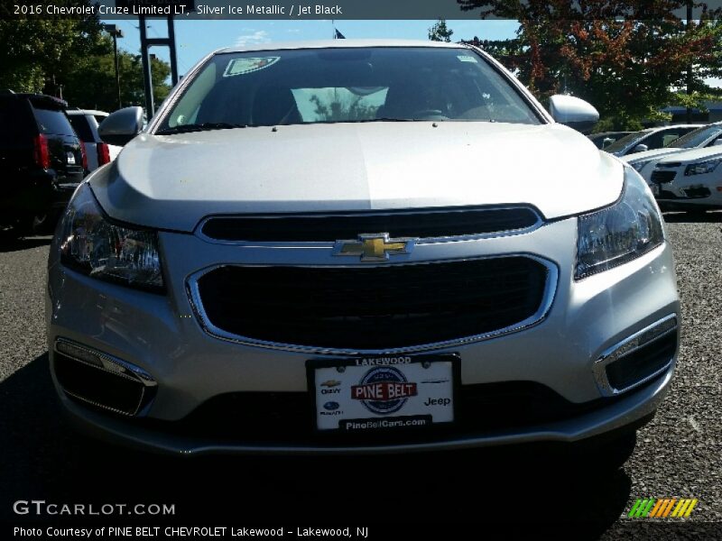 Silver Ice Metallic / Jet Black 2016 Chevrolet Cruze Limited LT