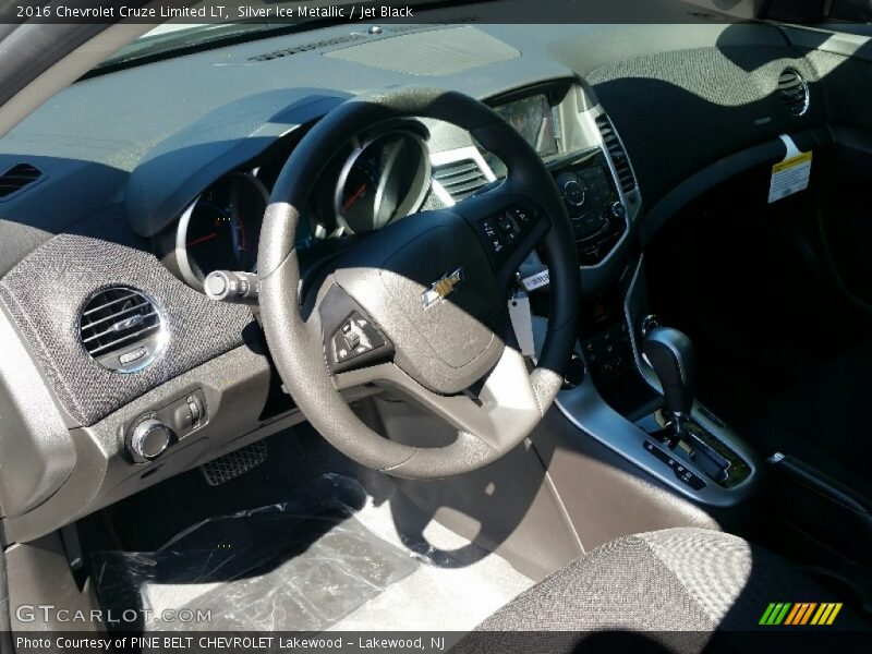 Silver Ice Metallic / Jet Black 2016 Chevrolet Cruze Limited LT