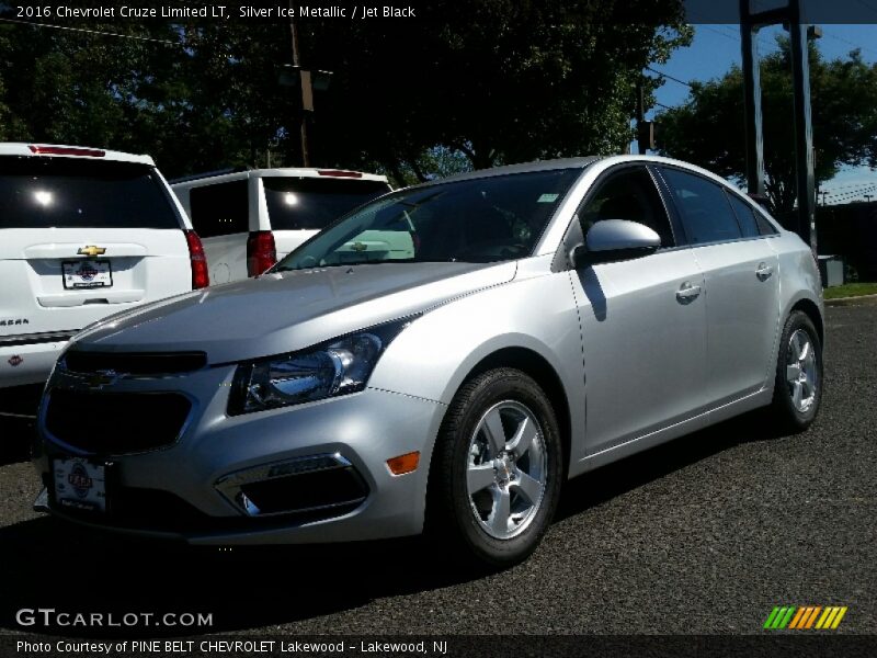 Silver Ice Metallic / Jet Black 2016 Chevrolet Cruze Limited LT