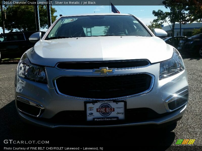 Silver Ice Metallic / Jet Black 2016 Chevrolet Cruze Limited LT