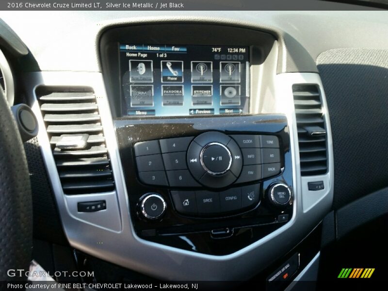 Silver Ice Metallic / Jet Black 2016 Chevrolet Cruze Limited LT