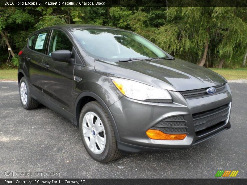 Magnetic Metallic / Charcoal Black 2016 Ford Escape S