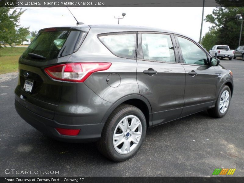 Magnetic Metallic / Charcoal Black 2016 Ford Escape S