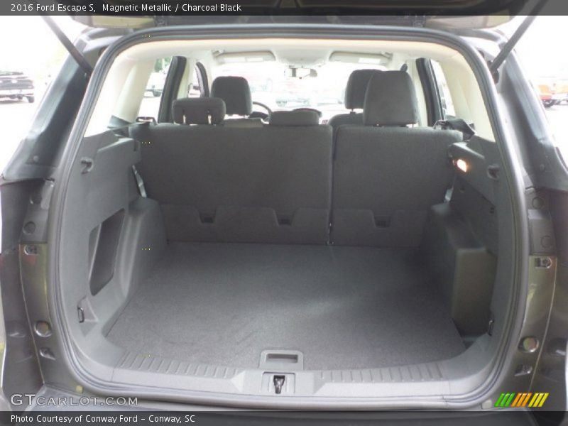 Magnetic Metallic / Charcoal Black 2016 Ford Escape S