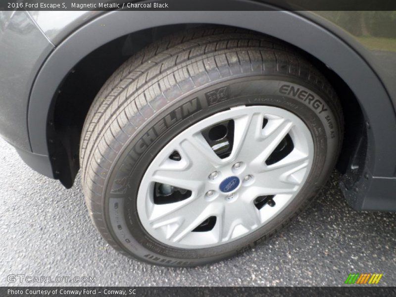 Magnetic Metallic / Charcoal Black 2016 Ford Escape S