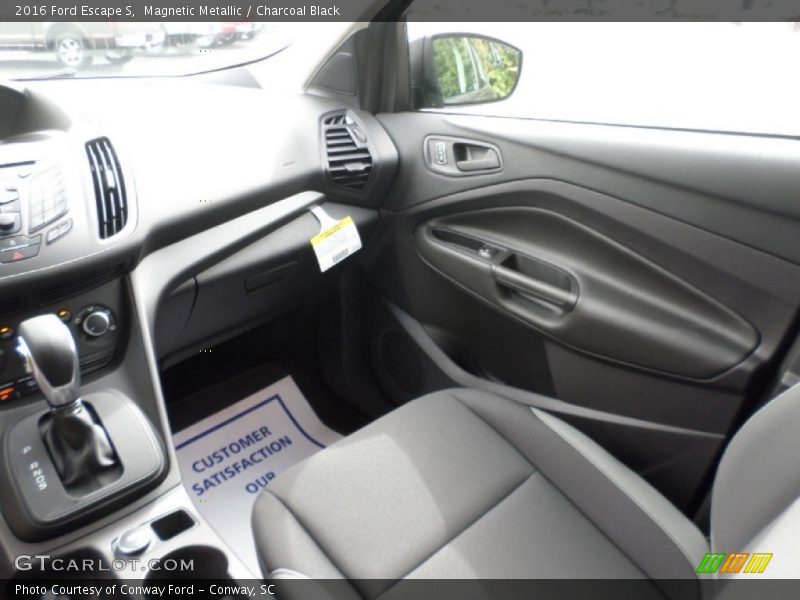 Magnetic Metallic / Charcoal Black 2016 Ford Escape S