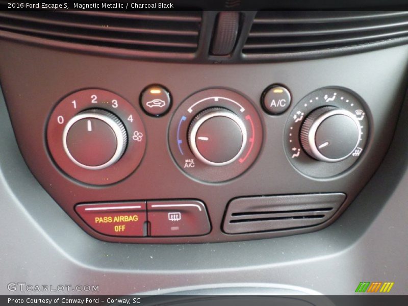 Magnetic Metallic / Charcoal Black 2016 Ford Escape S
