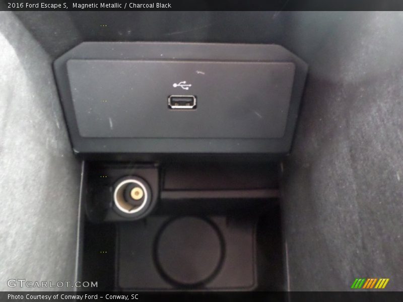 Magnetic Metallic / Charcoal Black 2016 Ford Escape S