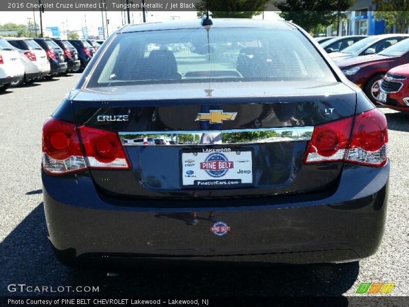 Tungsten Metallic / Jet Black 2016 Chevrolet Cruze Limited LT