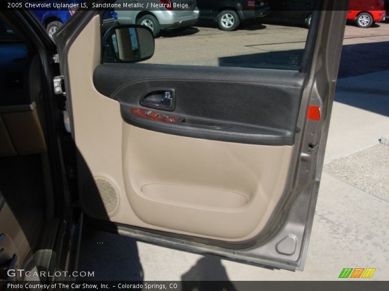Sandstone Metallic / Neutral Beige 2005 Chevrolet Uplander LS