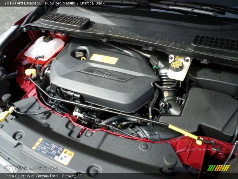 Ruby Red Metallic / Charcoal Black 2016 Ford Escape SE