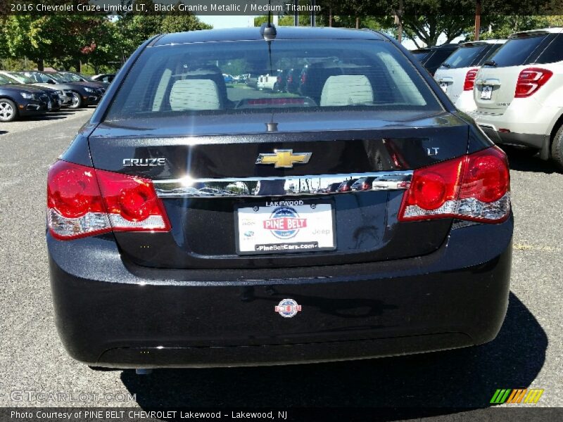 Black Granite Metallic / Medium Titanium 2016 Chevrolet Cruze Limited LT