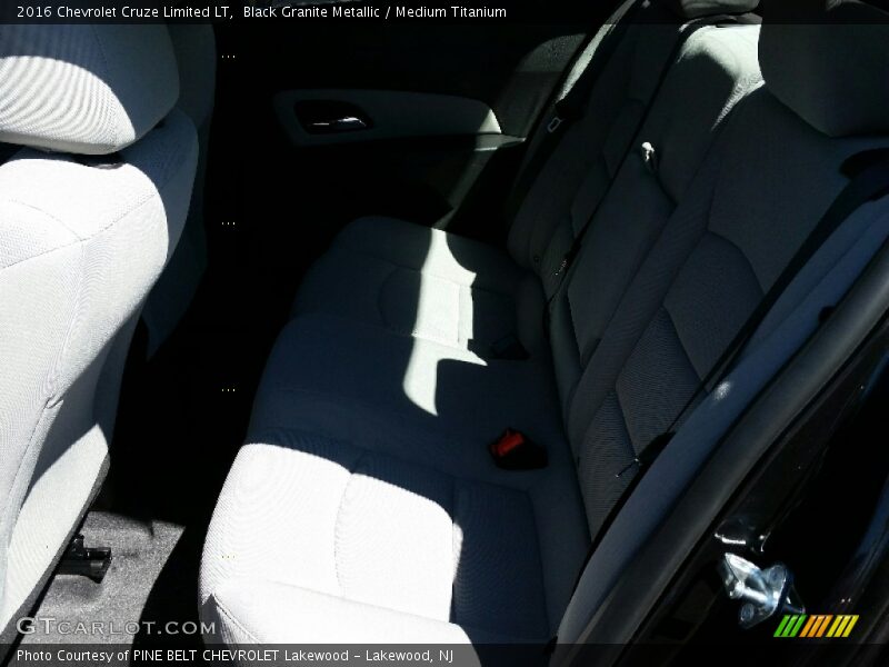 Black Granite Metallic / Medium Titanium 2016 Chevrolet Cruze Limited LT