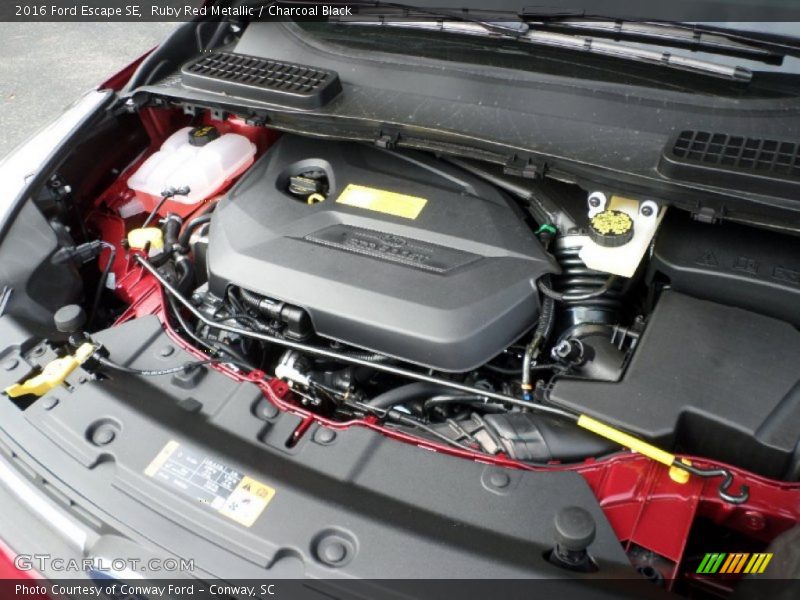 Ruby Red Metallic / Charcoal Black 2016 Ford Escape SE