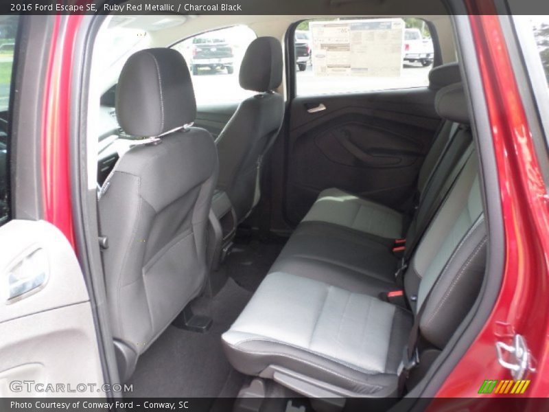 Ruby Red Metallic / Charcoal Black 2016 Ford Escape SE