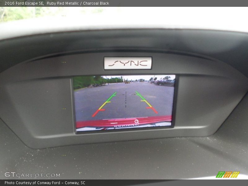 Ruby Red Metallic / Charcoal Black 2016 Ford Escape SE