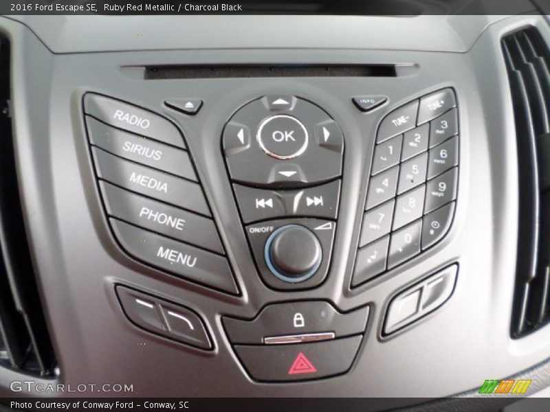 Ruby Red Metallic / Charcoal Black 2016 Ford Escape SE