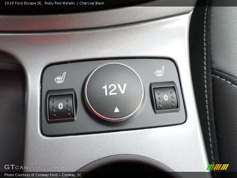 Ruby Red Metallic / Charcoal Black 2016 Ford Escape SE