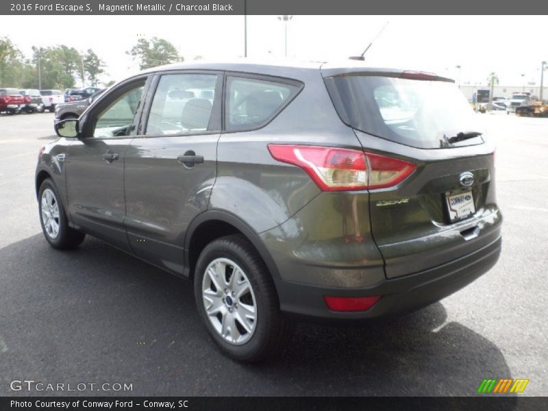 Magnetic Metallic / Charcoal Black 2016 Ford Escape S