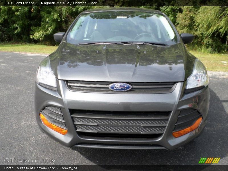 Magnetic Metallic / Charcoal Black 2016 Ford Escape S