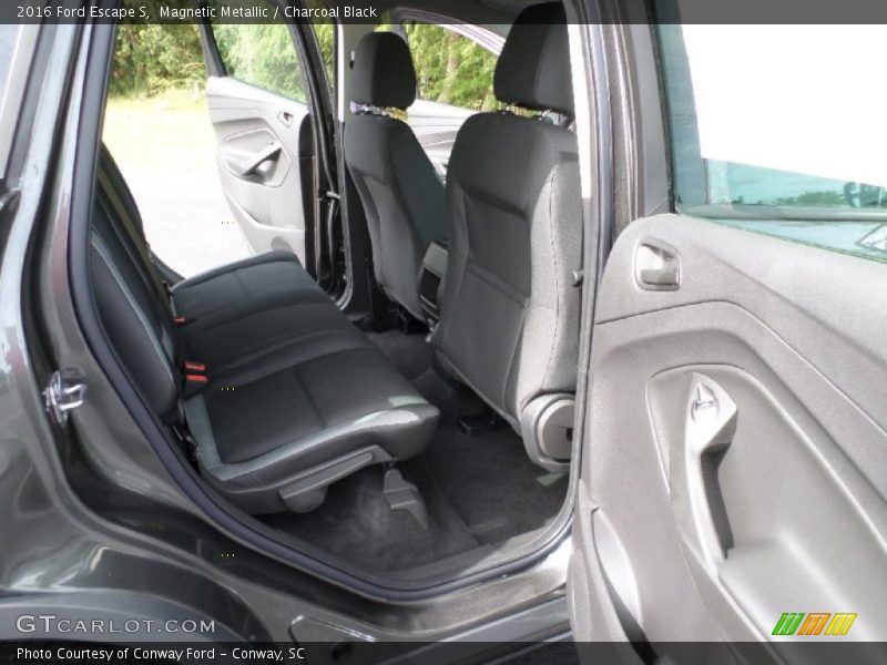 Magnetic Metallic / Charcoal Black 2016 Ford Escape S