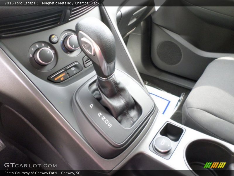 Magnetic Metallic / Charcoal Black 2016 Ford Escape S