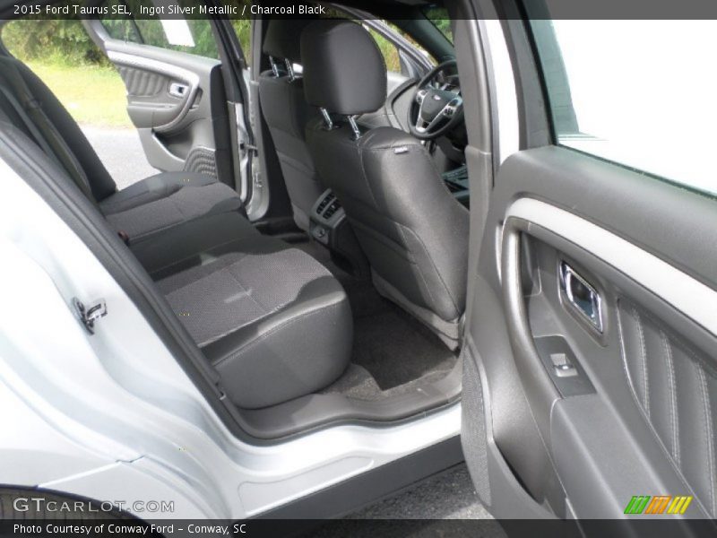 Ingot Silver Metallic / Charcoal Black 2015 Ford Taurus SEL