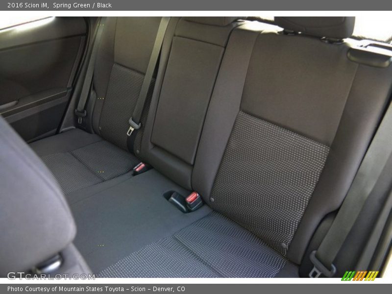 Rear Seat of 2016 iM 