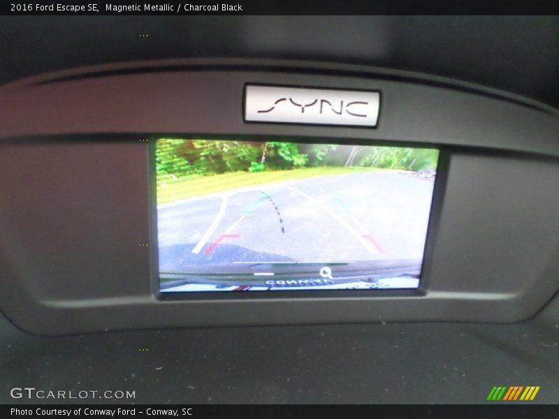 Magnetic Metallic / Charcoal Black 2016 Ford Escape SE