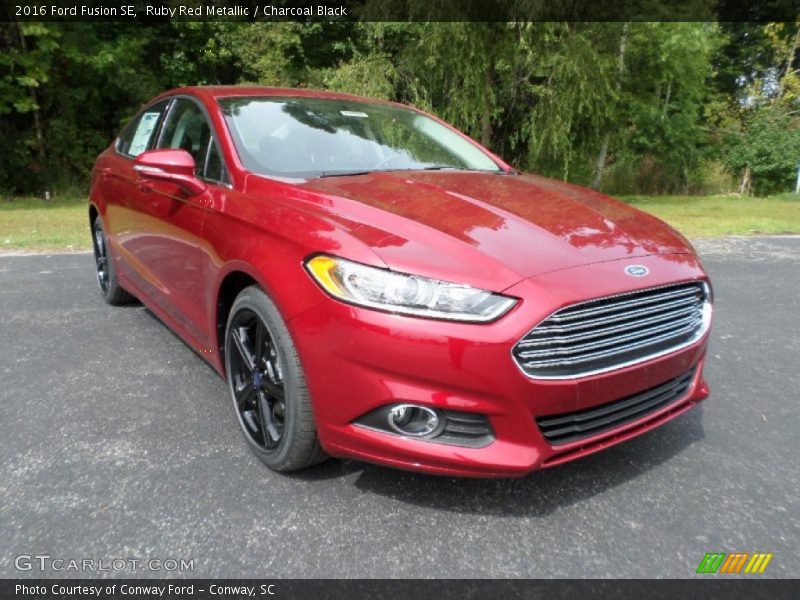 Ruby Red Metallic / Charcoal Black 2016 Ford Fusion SE