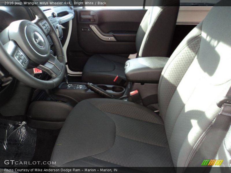 Bright White / Black 2016 Jeep Wrangler Willys Wheeler 4x4