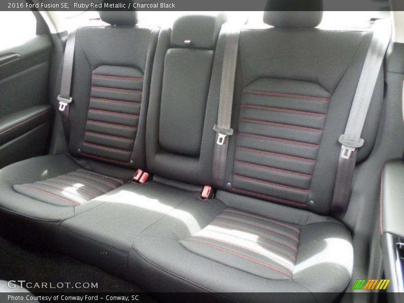Ruby Red Metallic / Charcoal Black 2016 Ford Fusion SE