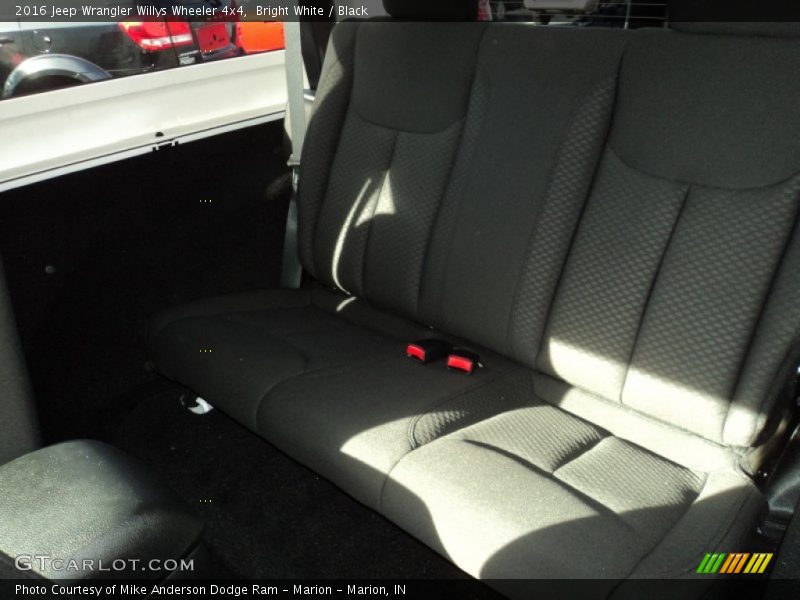 Bright White / Black 2016 Jeep Wrangler Willys Wheeler 4x4