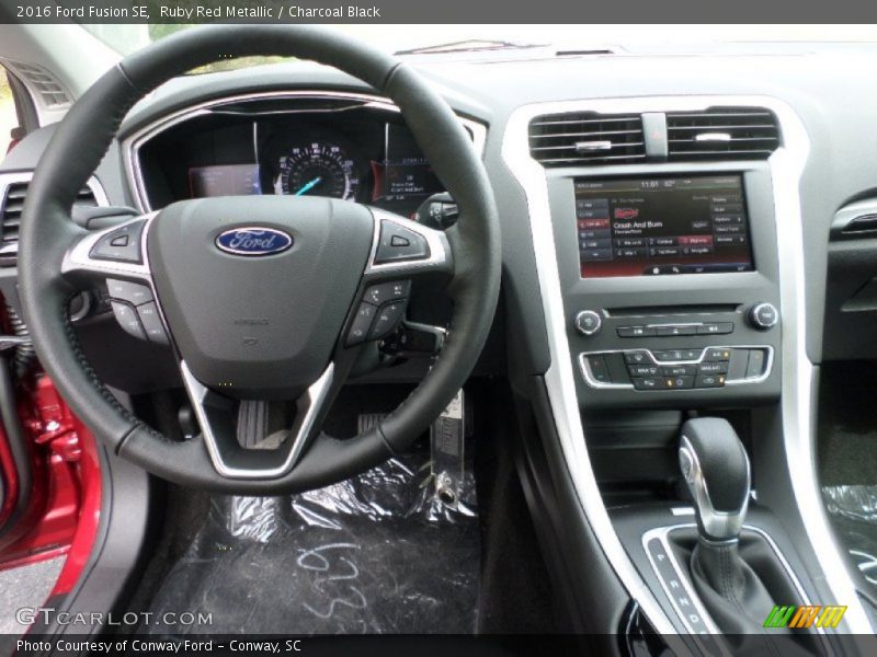 Ruby Red Metallic / Charcoal Black 2016 Ford Fusion SE