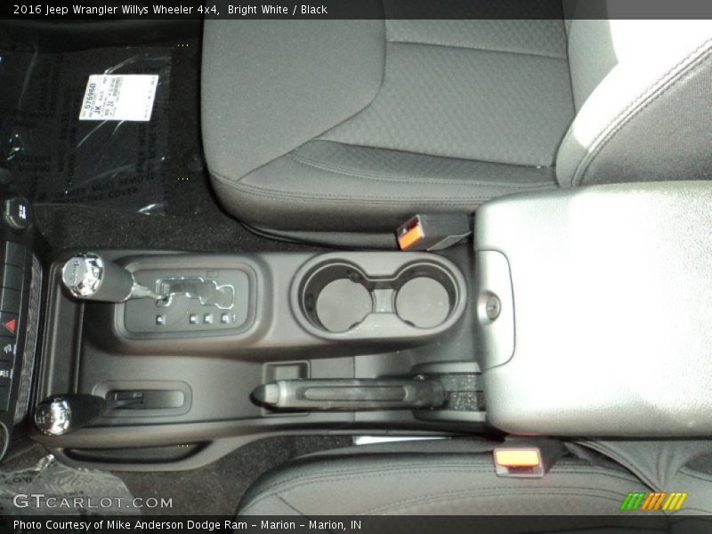 Bright White / Black 2016 Jeep Wrangler Willys Wheeler 4x4