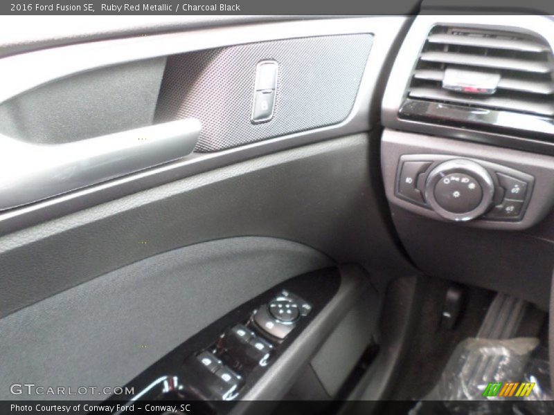 Ruby Red Metallic / Charcoal Black 2016 Ford Fusion SE
