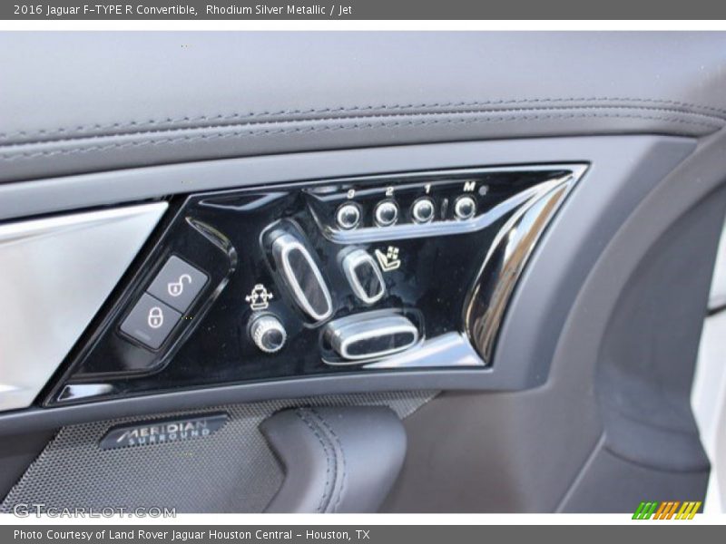 Controls of 2016 F-TYPE R Convertible